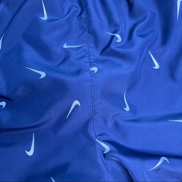 Small Nike Running Shorts - Picture 5 of 5